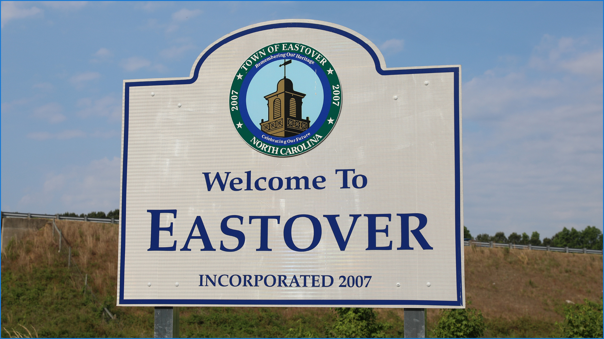 Road sign with text: Welcome to Eastover Incorporated 2007